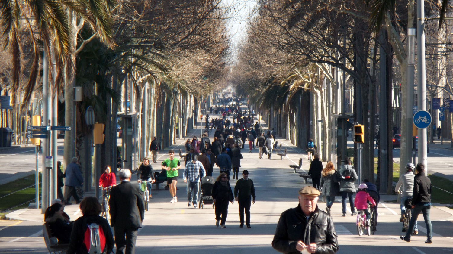 Where the well-heeled come to spend big bucks: Avinguda Diagonal, La Zona Alta. Image by oatsy40 / CC BY 2.0