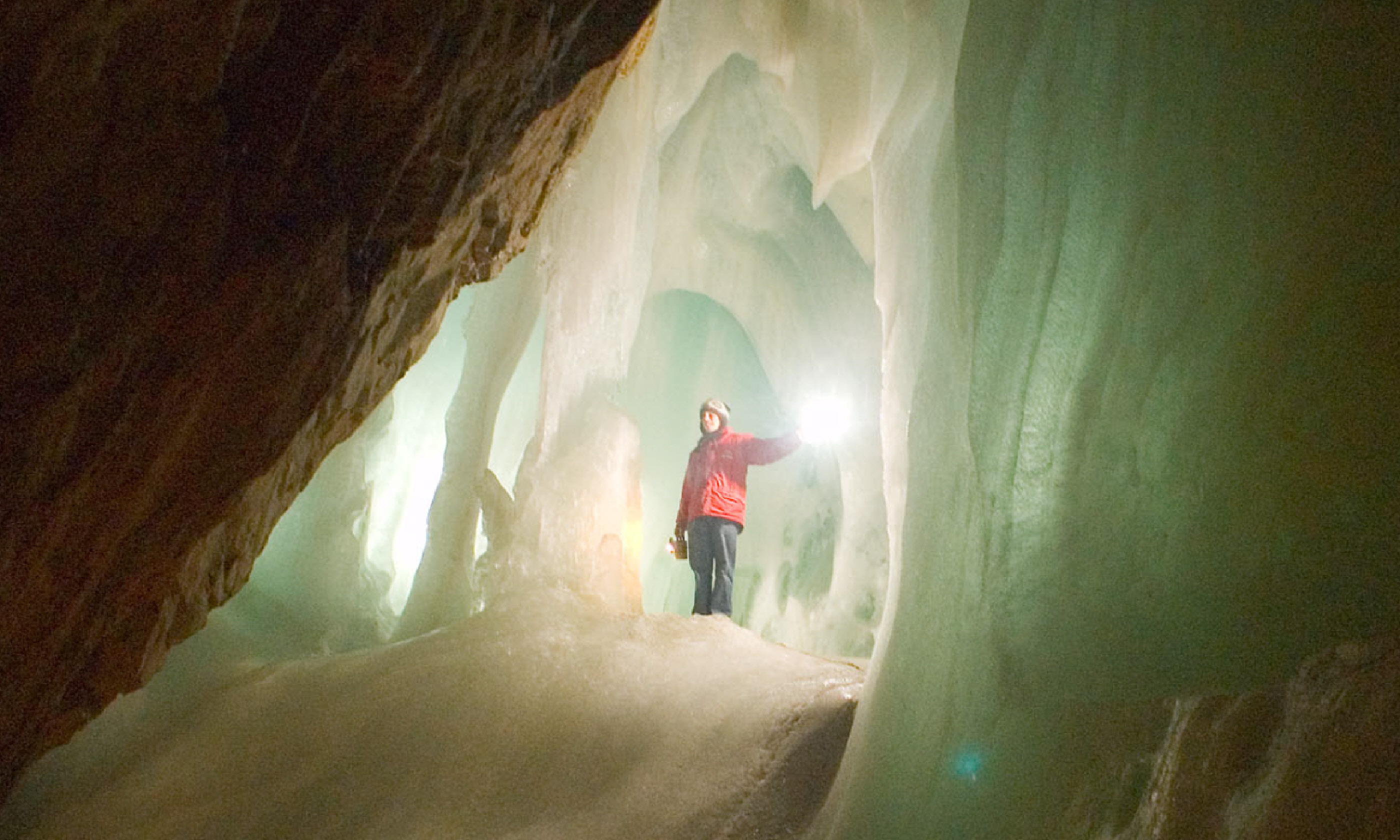 Eisriesenwelt Ice Cave (Flickr C/C: Inspiration Point Studio)