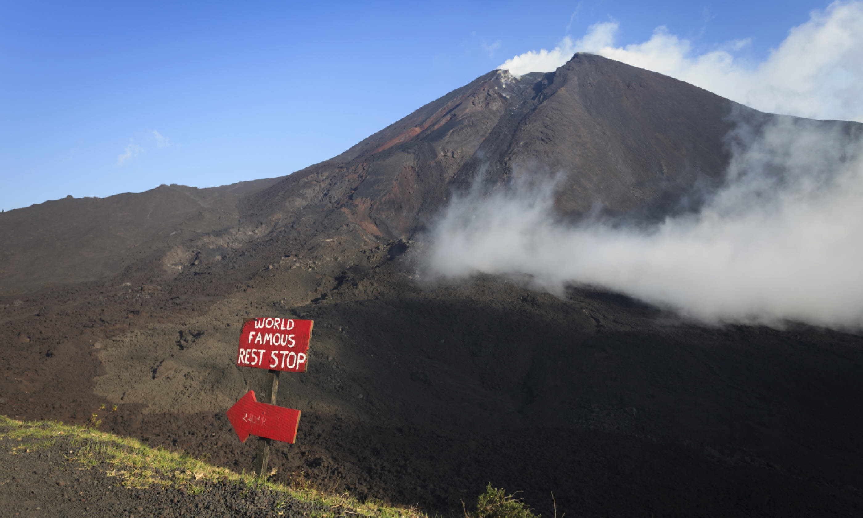 Volcano Pacaya (Shutterstock)
