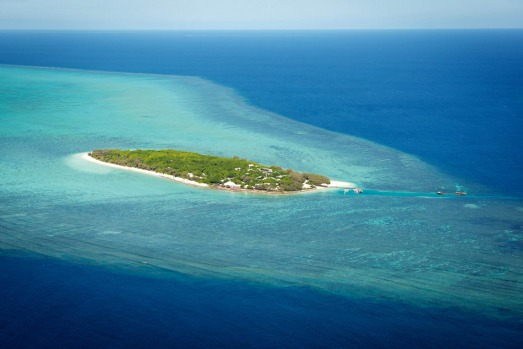 Heron Island is about 800 metres long and 300 metres wide, with a total area of approximately 16 hectares.