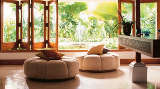 LOTUS HONOLULU AT DIAMOND HEAD: There's an inviting intimacy about the Lotus Honolulu, from its warmly lit lobby, ...