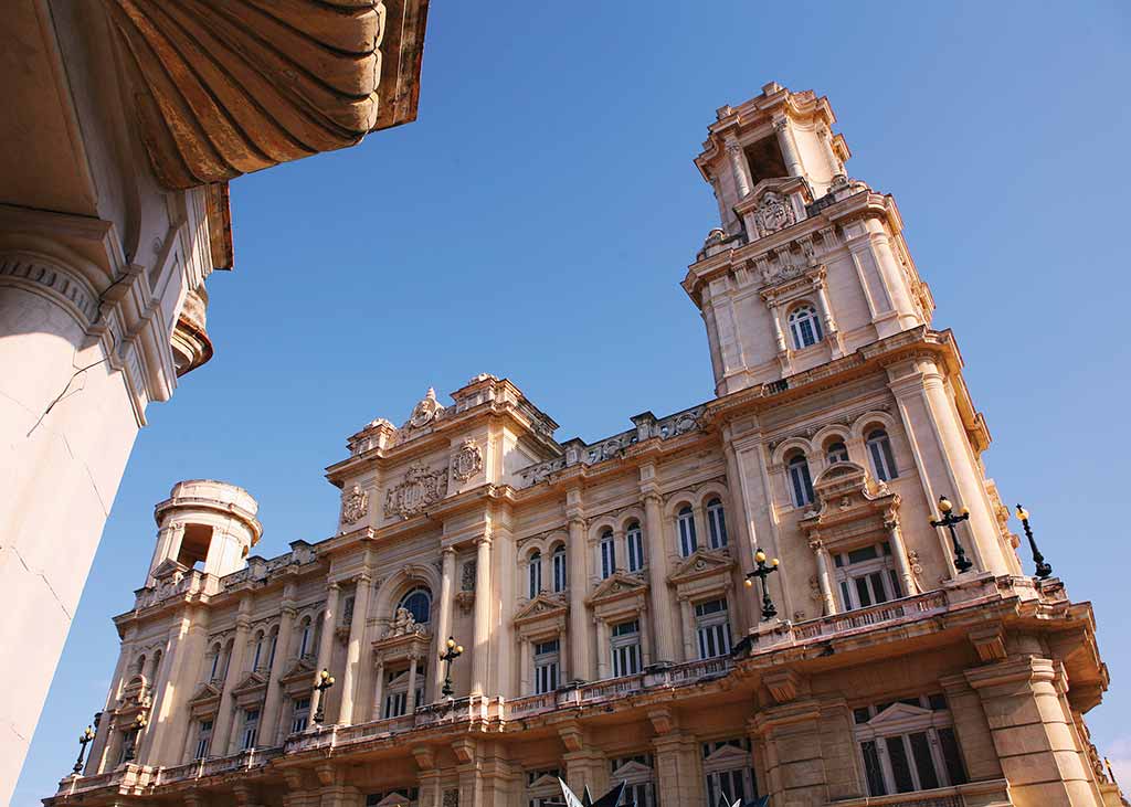 Museo Nacional de Bellas Artes. Photo © Christopher P. Baker.