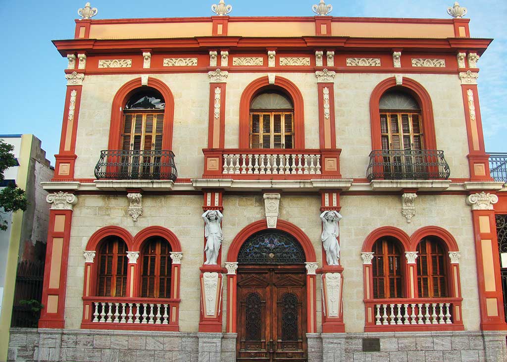 The Casa Armstrong Poventud was built in Ponce in 1899. Photo © Suzanne Van Atten.