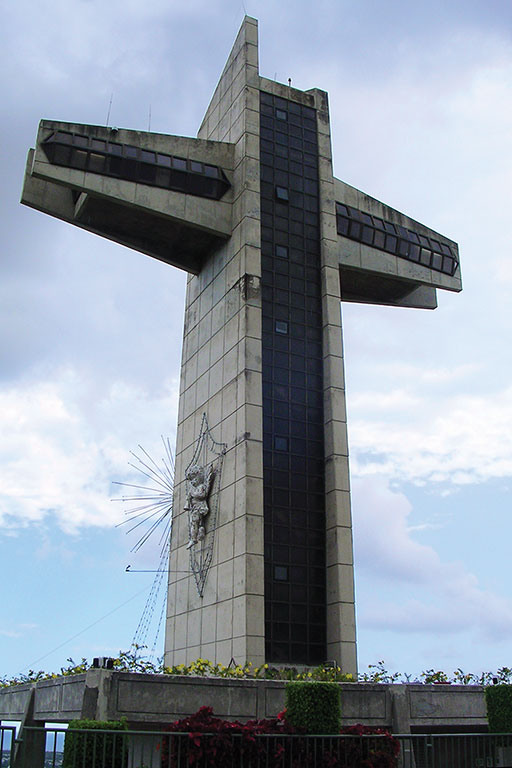 Cruceta del Vigía marks the site of a Spanish lookout station established in 1801. Photo © Suzanne Van Atten.