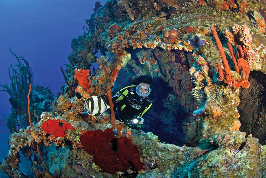 Diving at the RMS Rhone National Park wreck site. Photo © Susanna Henighan Potter.