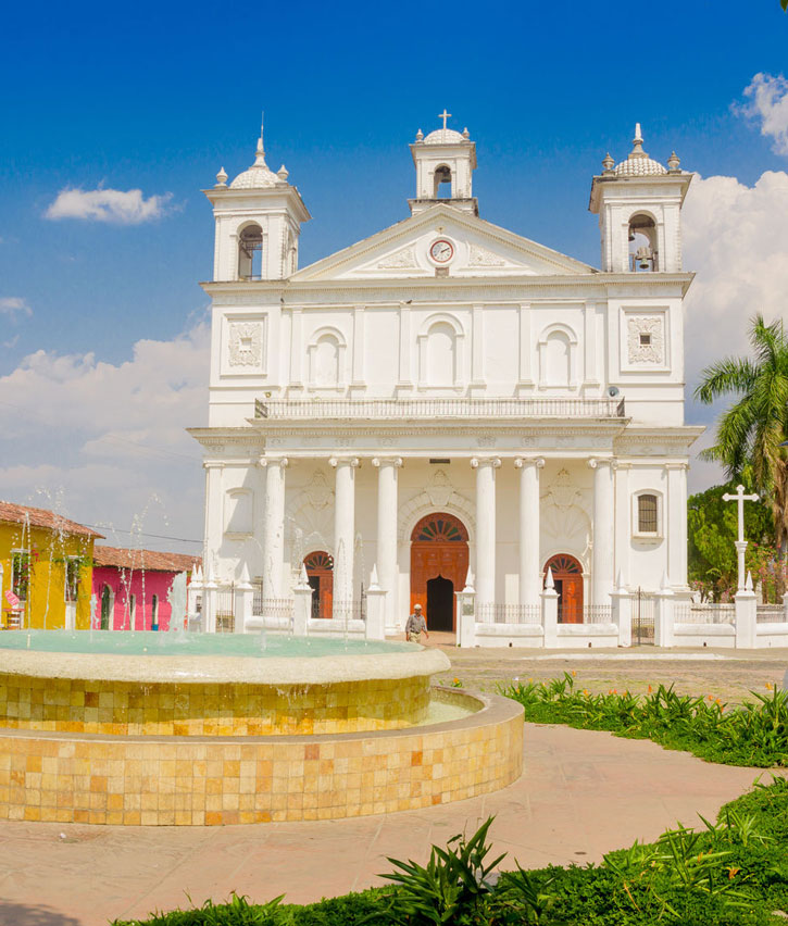 Experience the colonial charm of Suchitoto, El Salvador.