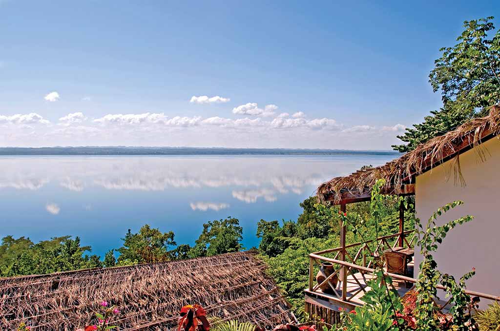 La Lancha, an ecolodge on the shores of Lake Petén Itzá. Photo © Al Argueta.