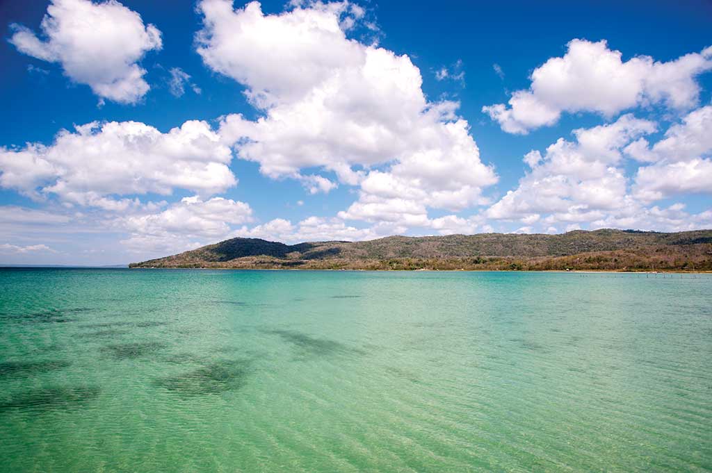 Lake Petén Itzá. Photo © Al Argueta.