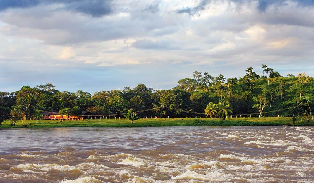 Río San Juan near El Castillo. Photo © Elizabeth Perkins.