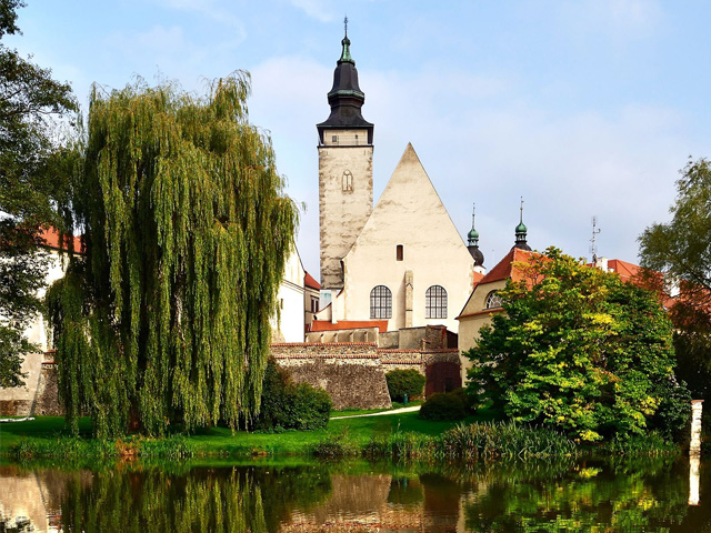 A park in the town of Telč.