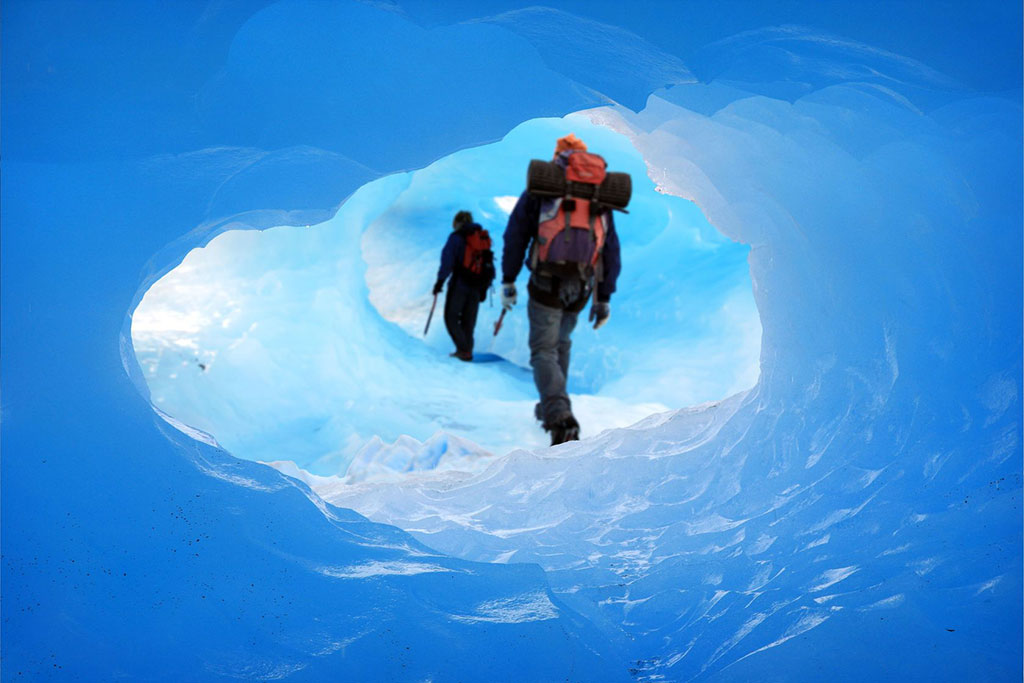 Climbers at Glaciar Perito Moreno