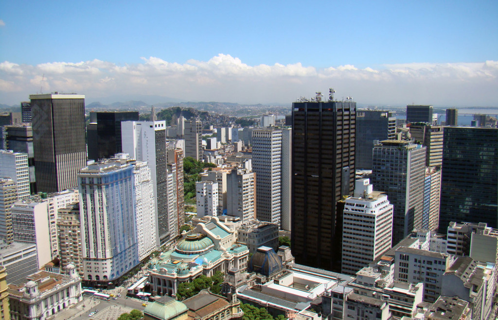 Cityscape of Rio's Centro clustered with skyscrapers.