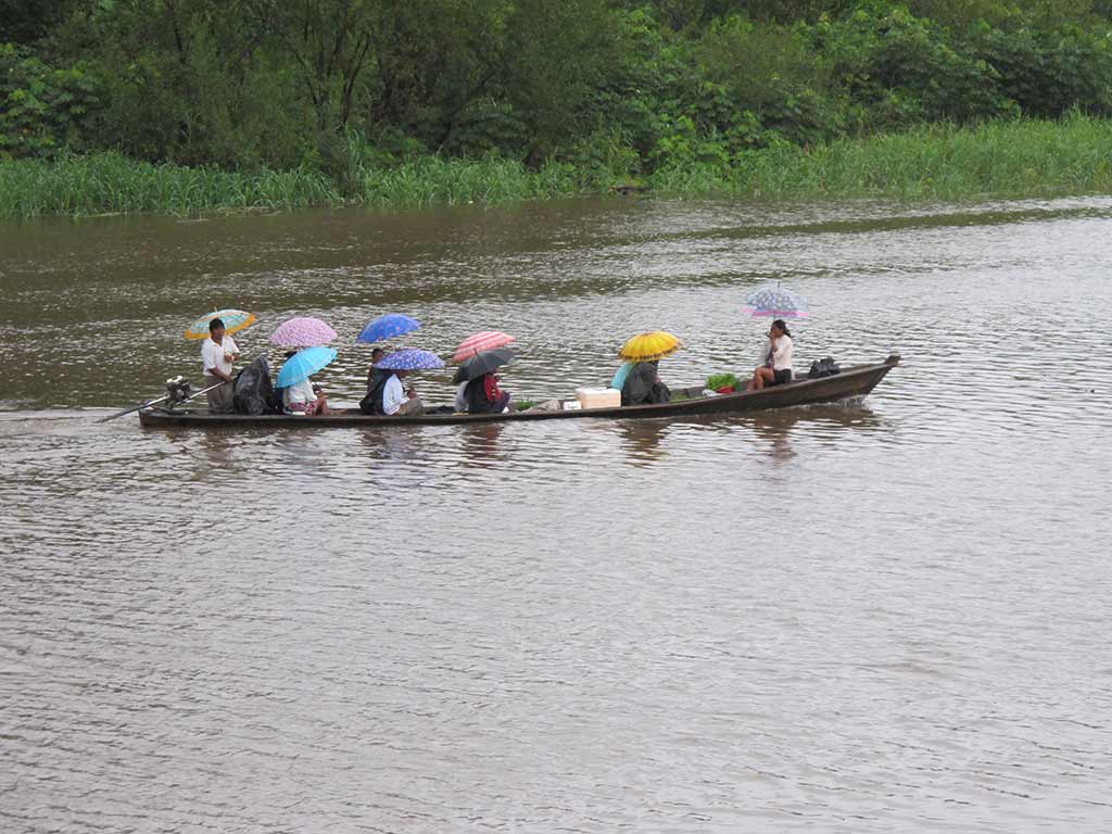 A rainy trip on the Amazon. Photo © Andrew Dier.