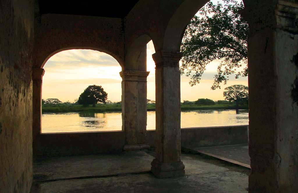 The picturesque Río Magdalena runs through Mompox. Photo © Andrew Dier.