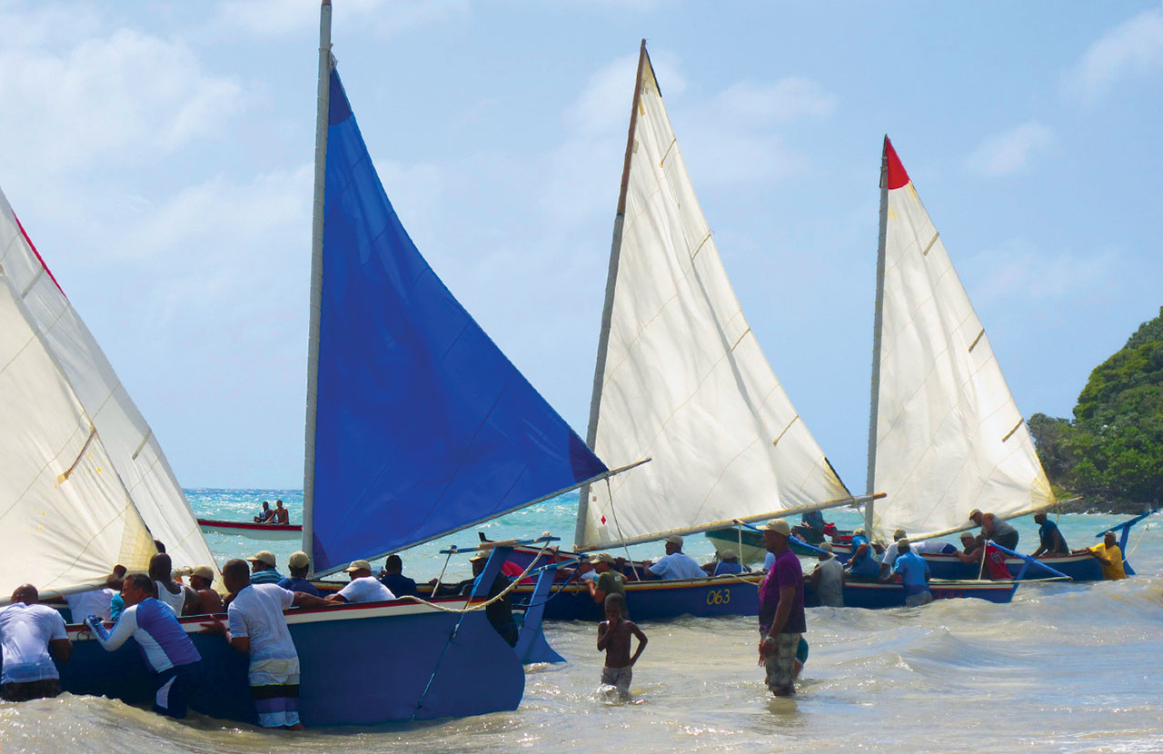 A boat race in Providencia. Photo © Andrew Dier.