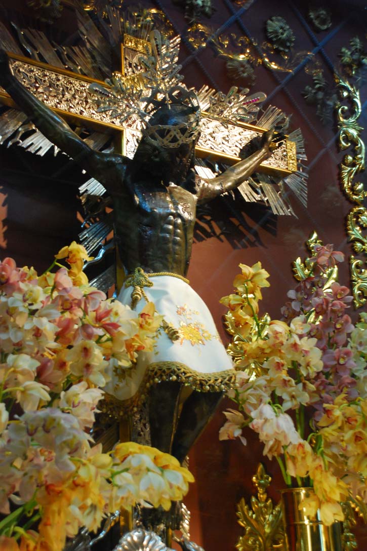 Charred woodcarving of Christ called "Señor de los Milagros".