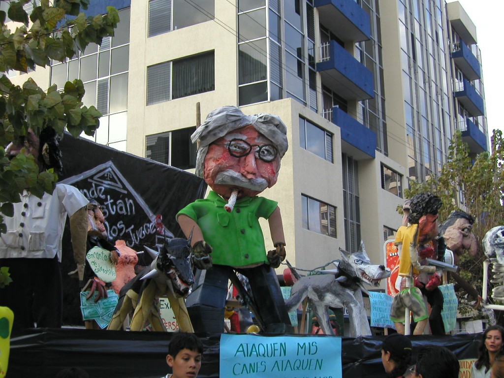 Political satire is a popular theme for the monigotes and años viejos. Photo © Amy E. Robertson.