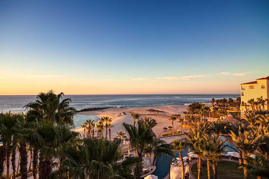 Sea of Cortez in Los Cabos. Photo © Ruth Peterkin/123rf.