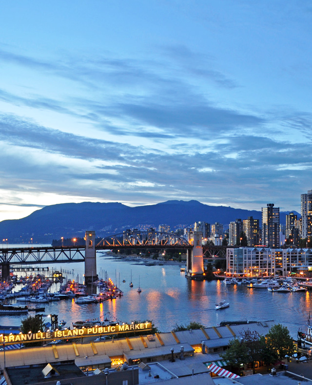 Vancouver’s downtown is almost an island, bordered on three sides by False Creek, English Bay, and Vancouver Harbour, which encourages the buildings there to grow tall.