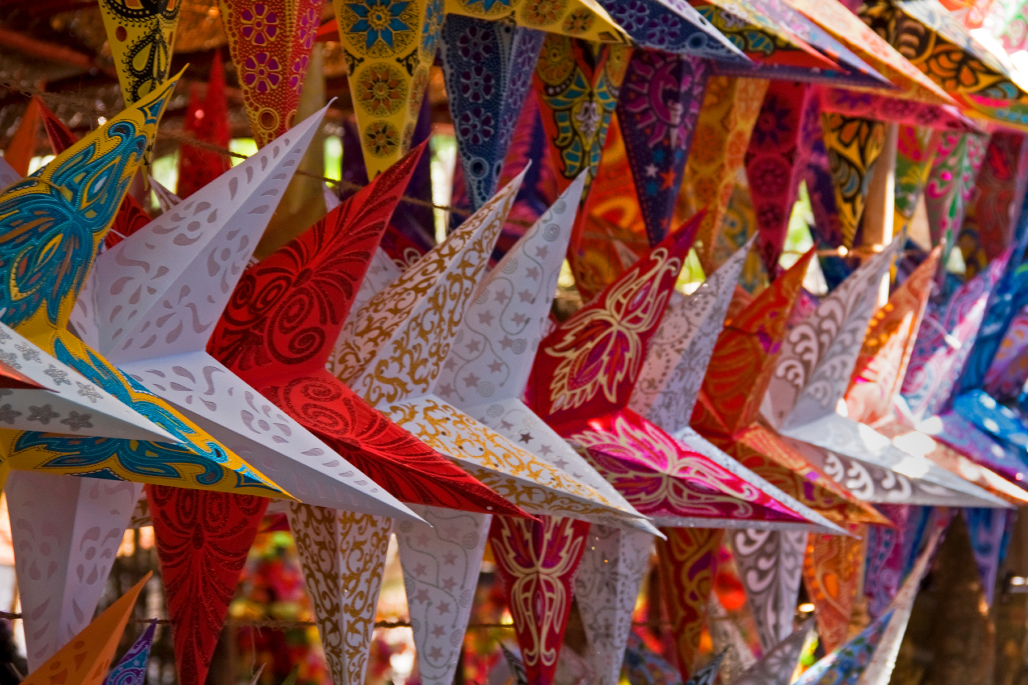 Christmas stars for sale in Anjuna, Goa. Image by Carol Adam / Getty