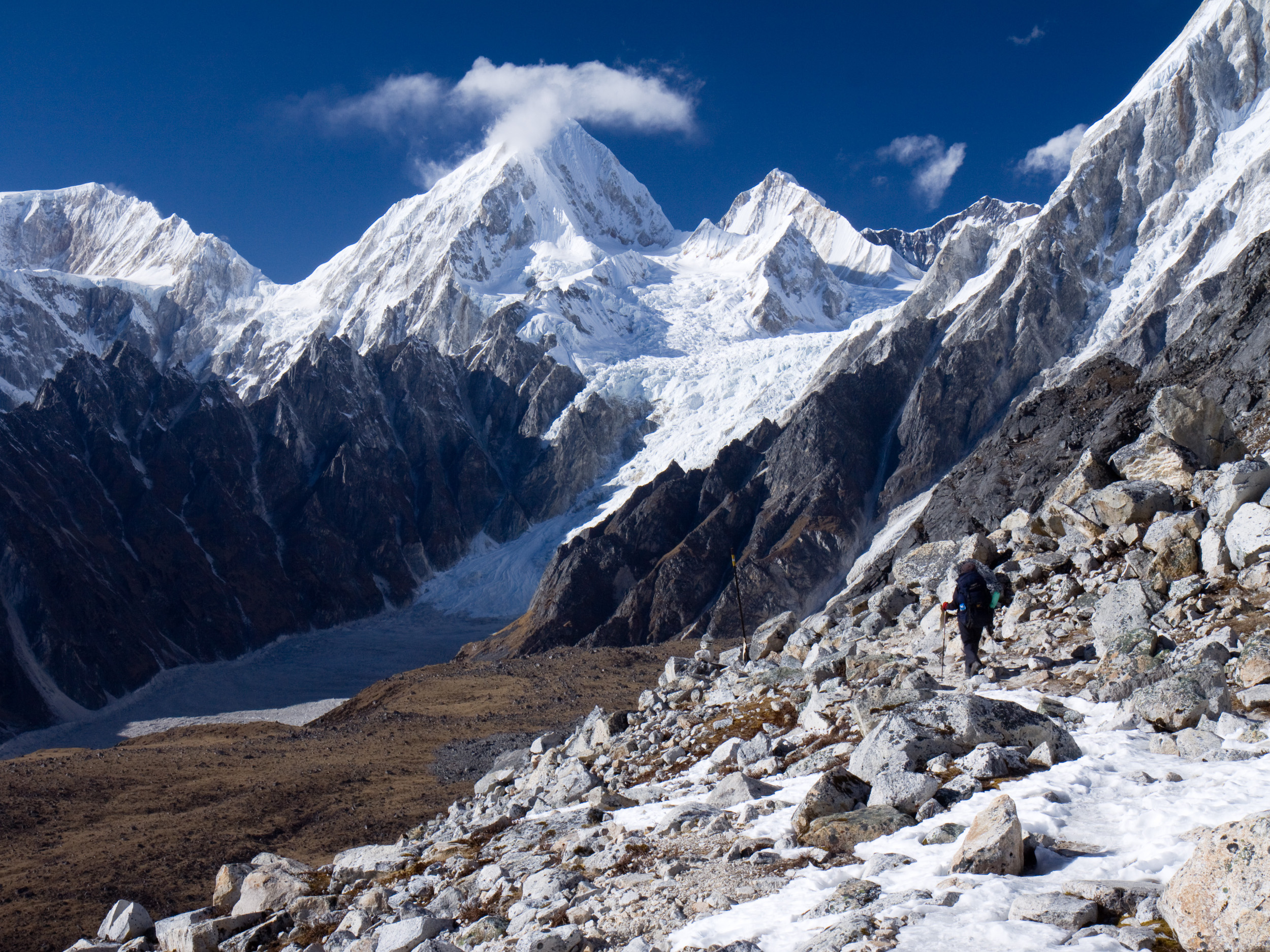 Trekking through the Annapurnas. Image by Indrik myneur / CC by 2.0