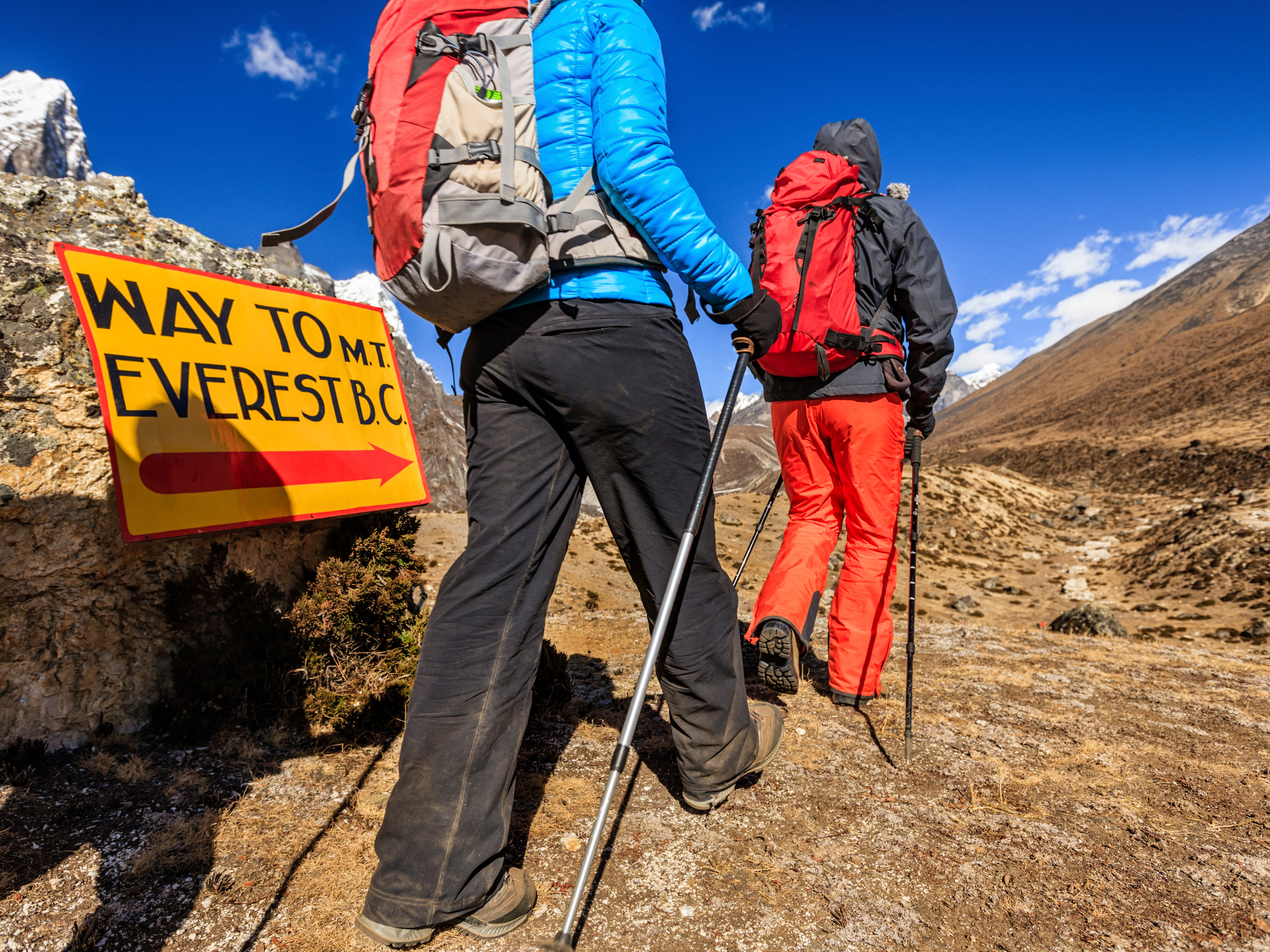 Trekkers en route to Everest Base Camp. Image by Bartosz Hadyniak / Getty Images