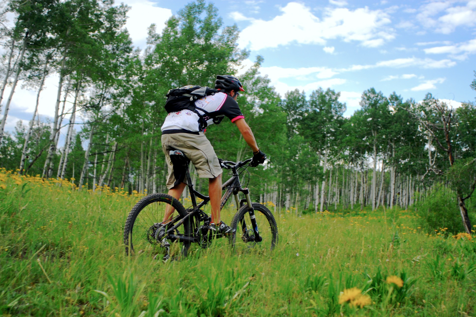 Ski slopes turn to bike trails in the summer around Aspen. Image courtesy of Aspen, CO.