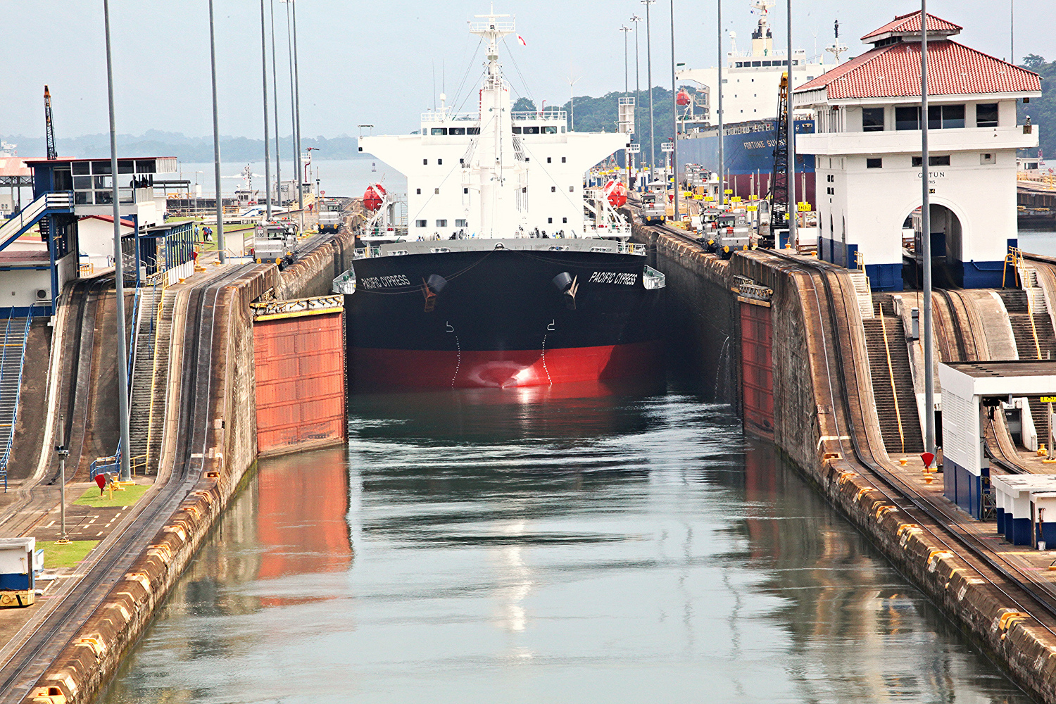Gatún Lock on Panama Canal: a tourist attraction in its own right. Image by paweesit / CC BY-SA 2.0