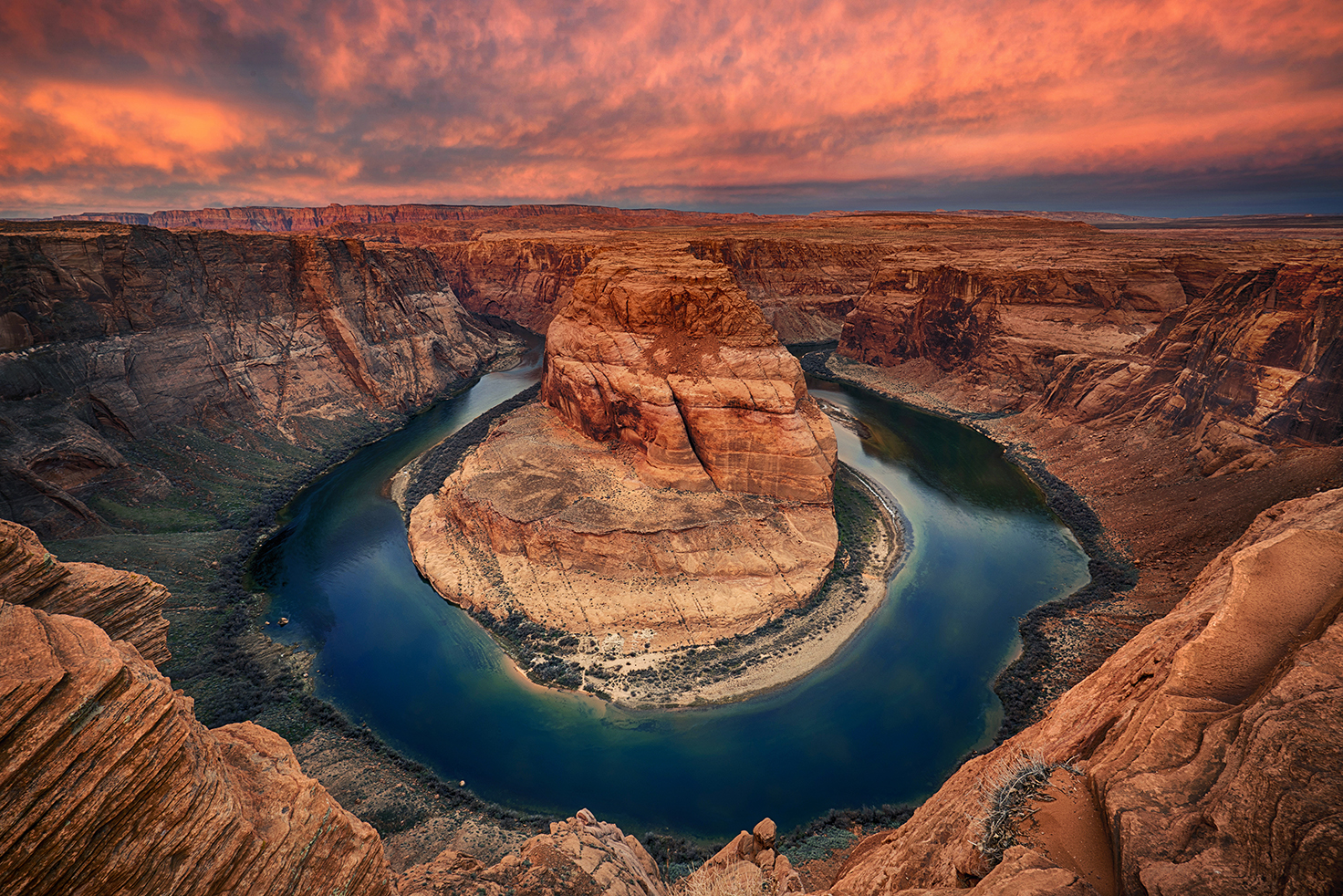 Horseshoe Bend at sunrise. Image by Chen Su / Moment / Getty