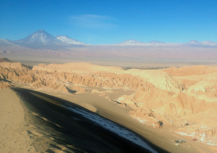 Dunes perfect for sandboarding. Image by Heather Carswell / Lonely Planet