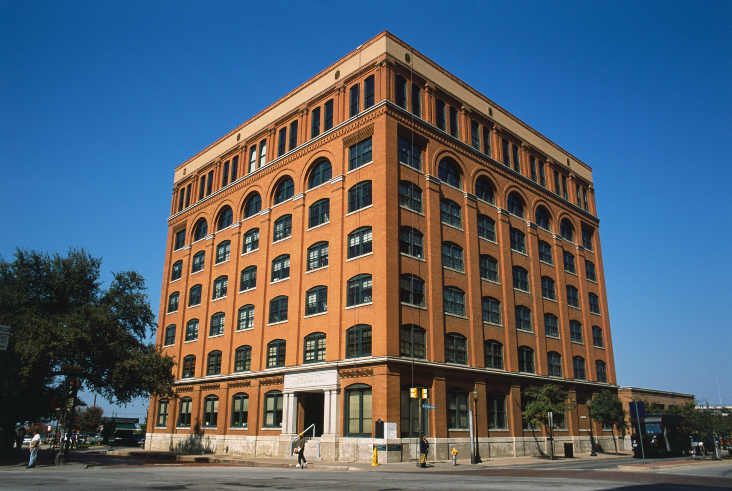 The Sixth Floor Museum near Dealey Plaza © Peter Wilson / Dorling Kindersley / Getty