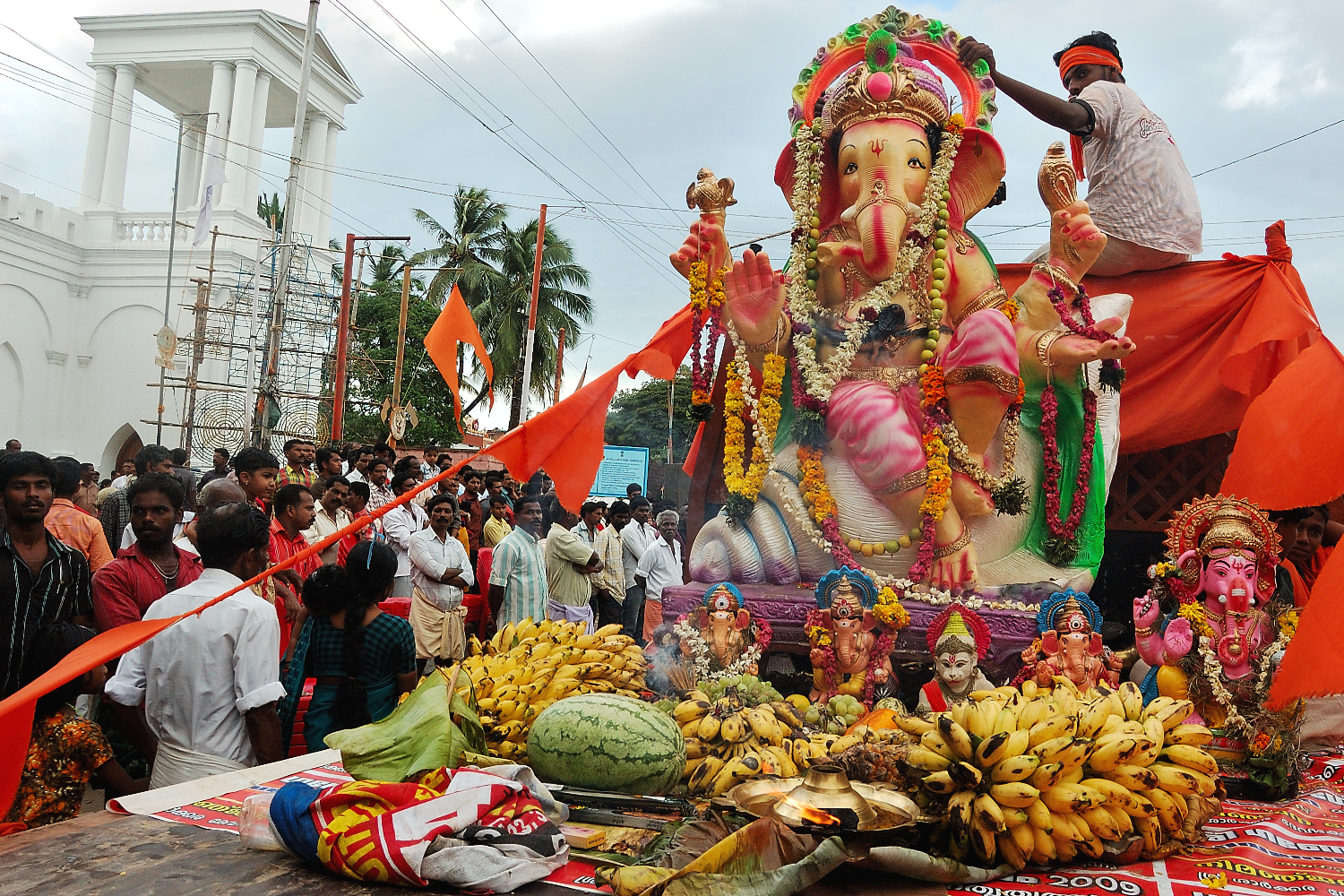 Vividly-coloured statues at Ganesh Chaturthi festival in Trivandrum, Kerala. © Thejas Panarkandy / CC BY 2.0