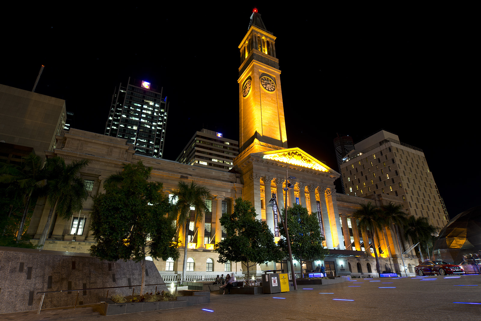 City Town Hall saved from the developers wrecking ball. Image by Steve Collis / CC BY 2.0