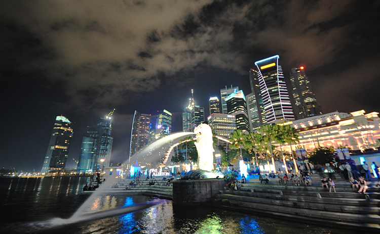 Merlion, Singapore. Image by motiqua CC BY 2.0