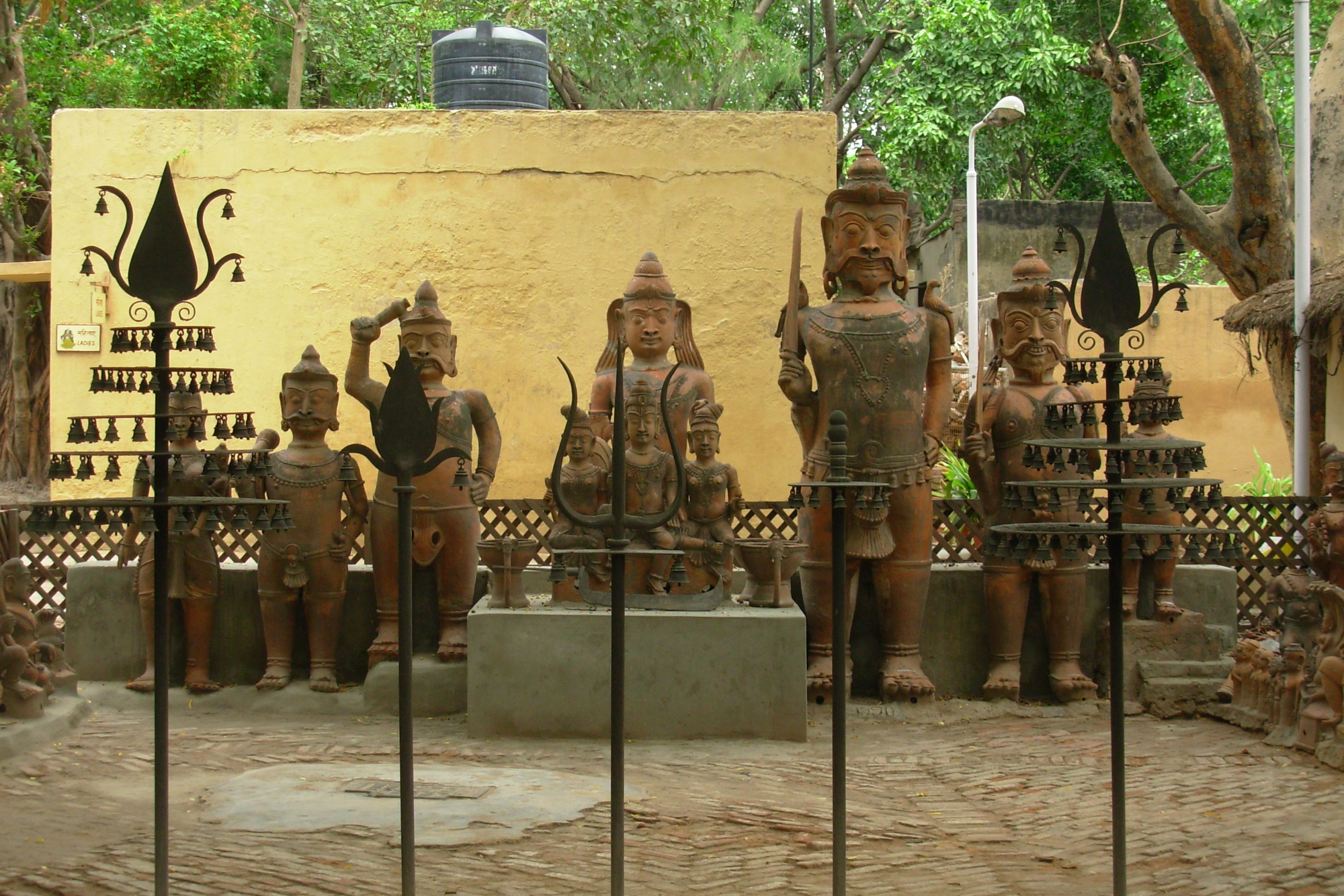 Terracotta sculptures in Delhi's Crafts Museum. Image by Chopr / CC BY 2.0