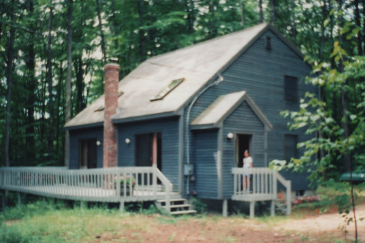 Louise Bastock exploring the wilds of New Hampshire from a secluded cabin in the woods. Image by Louise Bastock / Lonely Planet.