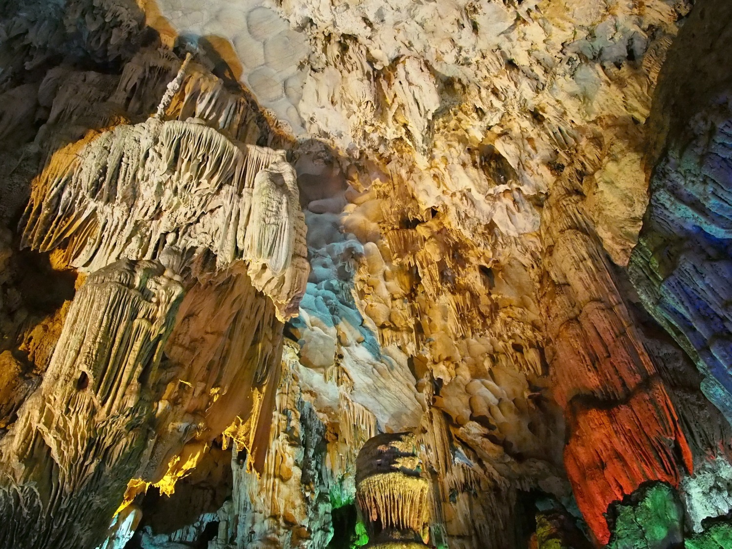 Inside Hang Thien Cung, a cave at Halong Bay