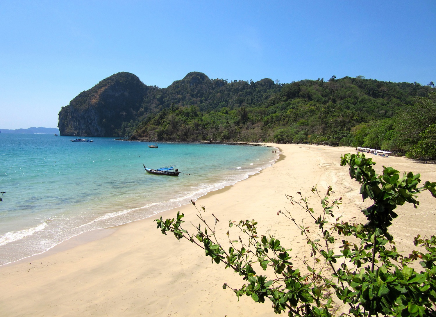 Laze on Ko Muk's Hat Farang ©Isabelle Noble / Lonely Planet