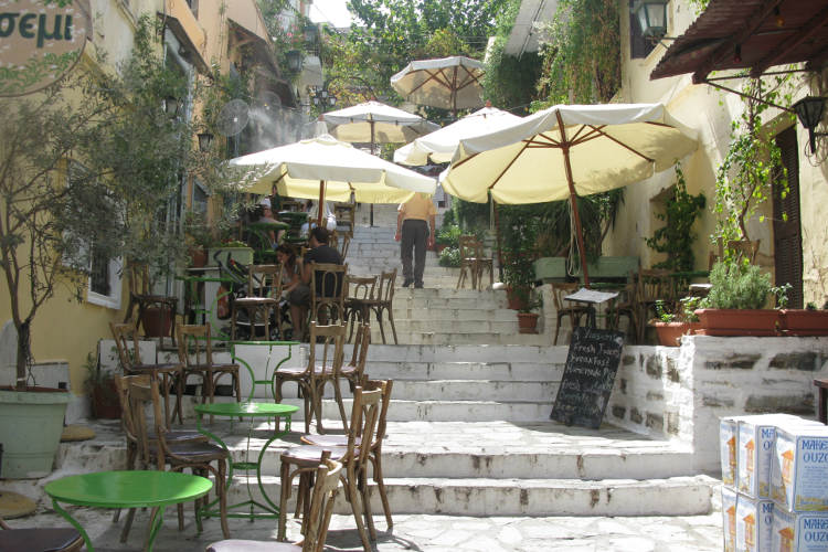 Café in Athens’ Plaka neighbourhood. Image by Tilemahos Efthimiadis / CC BY-SA 2.0