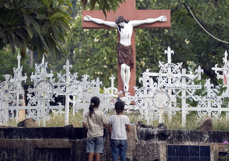 Larantuka cemetery, Flores. Image by Mark Eveleigh 