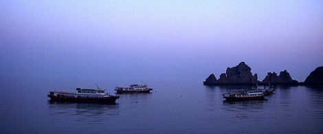 No horizon (Hongdo island), by Arnaud DG. CC BY-SA 2.0