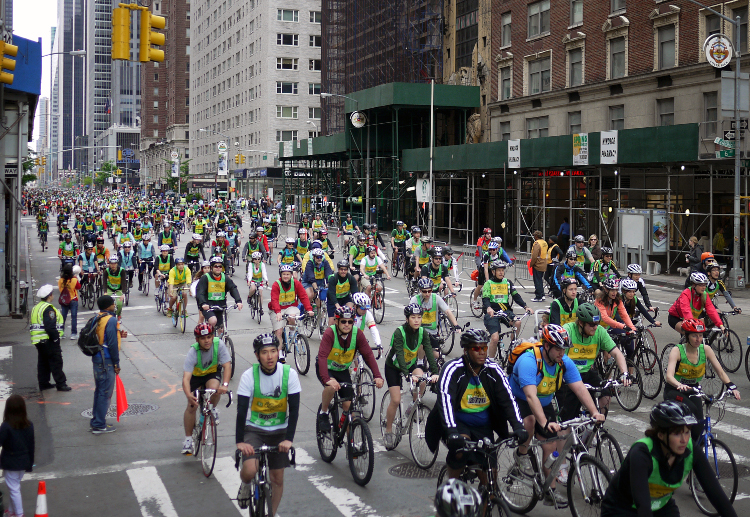 The annual Five Boro Bike Tour reclaiming the streets. Image by Mikel Ortega / CC BY 2.0