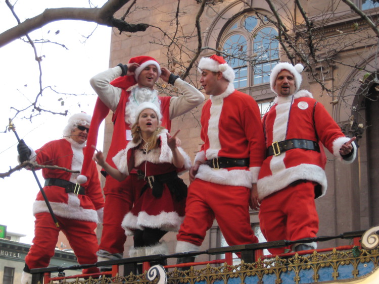 SantaCon, New York. Image by Phil Whitehouse / CC BY 2.0