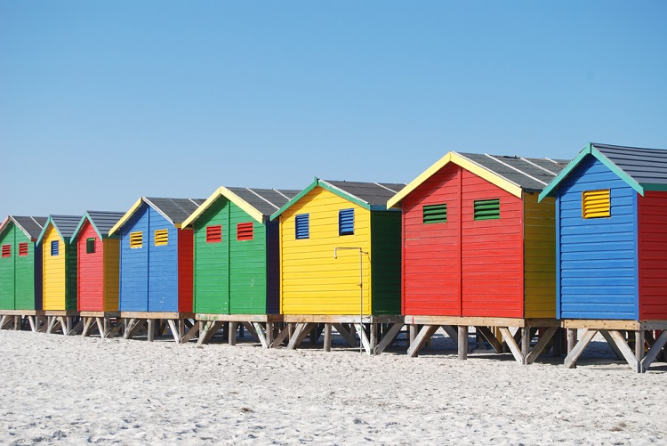 Victorian-era beach huts, Muizenberg, South Africa, by Paul Mannix. CC BY 2.0