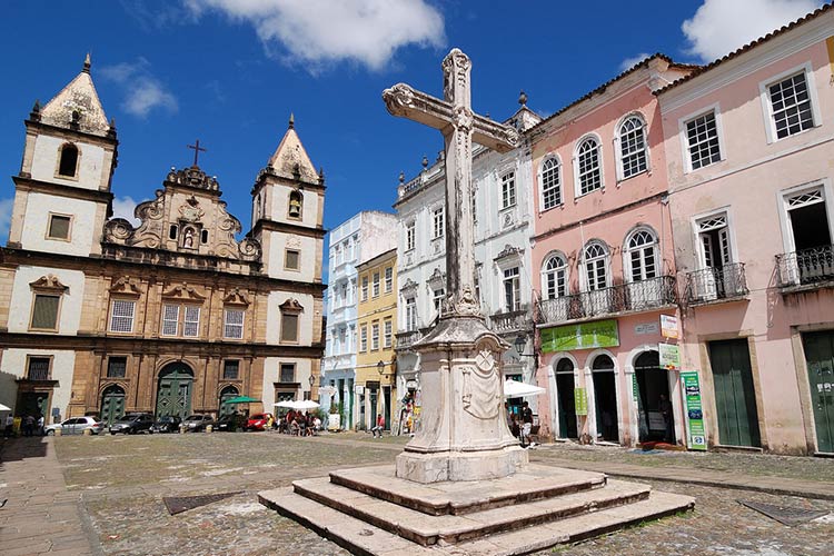 Magnificently preserved colonial square in Salvador, Brazil. Image by Rosino / CC BY-SA 2.0.