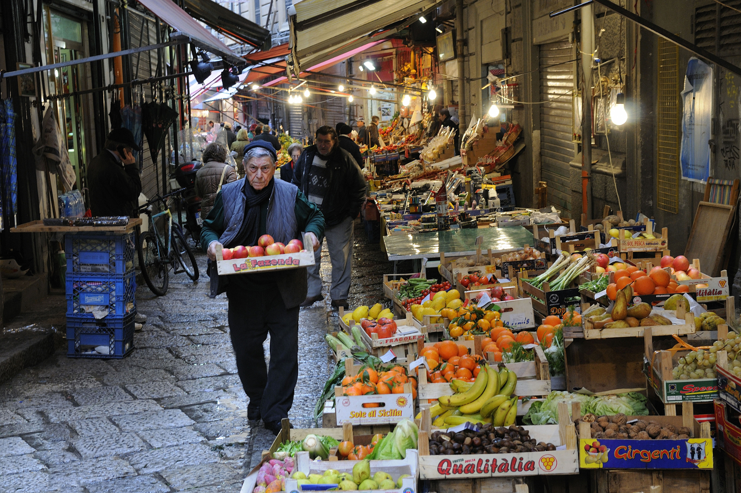 The atmospheric Vucciria market