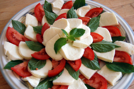 'Insalata caprese' by sprialmushroom. CC BY 2.0