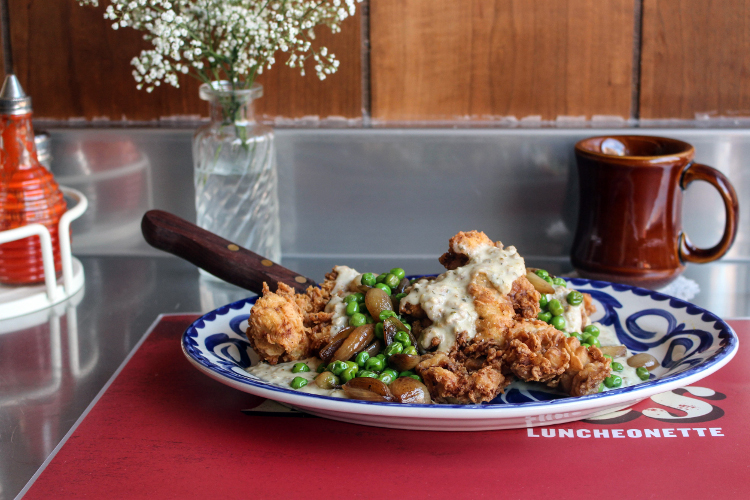 Retro delicious chicken at Dove's Luncheonette. Image by Chloe List / courtesy of Dove's Luncheonette.