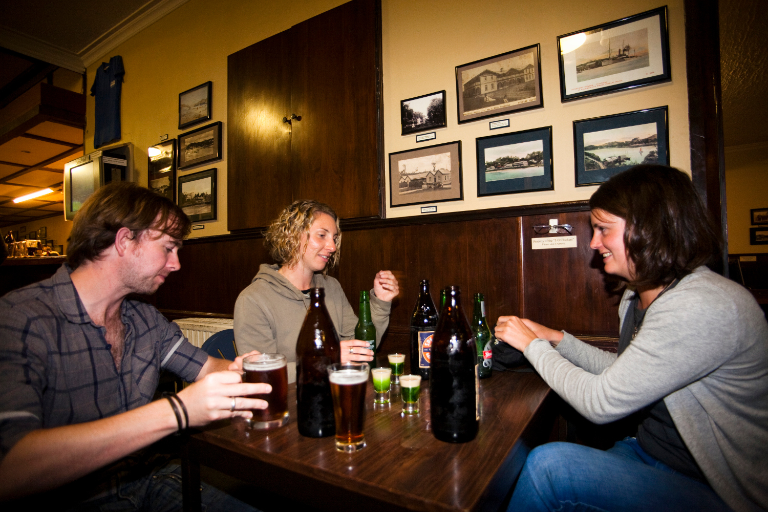 Expect banter and cold quarts of beer at New Zealand's out-of-the-way stellar country pubs. Image by Matthew Micah Wright / Lonely Planet Images / Getty