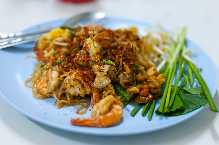 A dish of pat tai, Bangkok. Image by Austin Bush